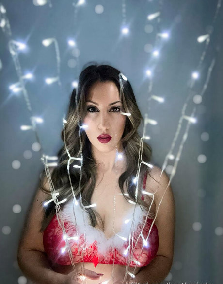 Heather Jade star exclusive picture