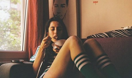 _naissance star hot photo