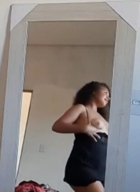 Nety Souza erotic model pic