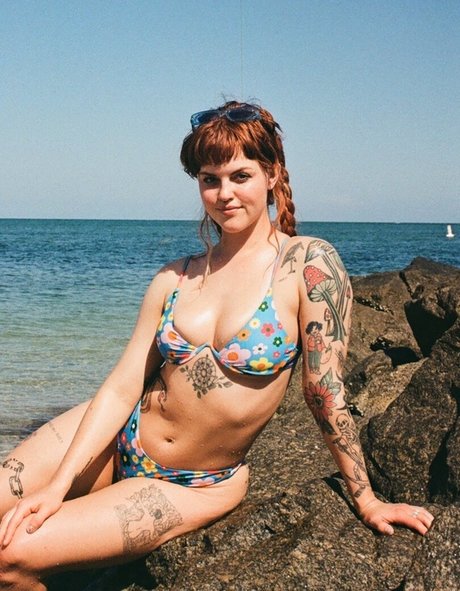 Sydney Summers star art photo