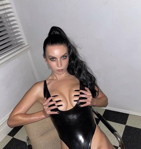 amethyst angel nude model pictures