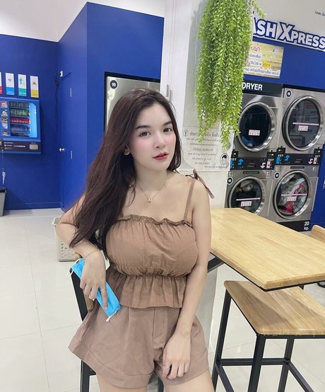 tiny tits onlyfans hd photos