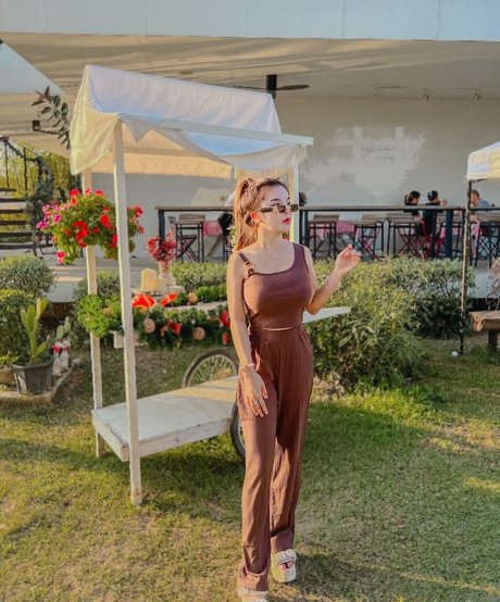 smile onlyfans erotic image