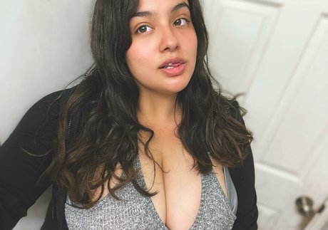 Esmeralda Quintero beautiful model images