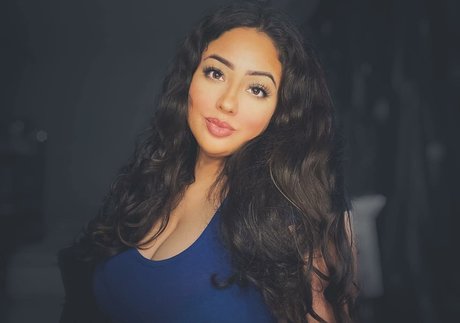 Esmeralda Quintero nude model images