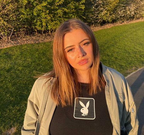 Eleanor Evans pornstar xxx gallery