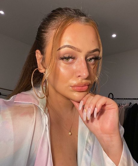 post op shemale onlyfans sexy photo