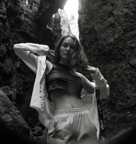 Diana Elias model perfect pics