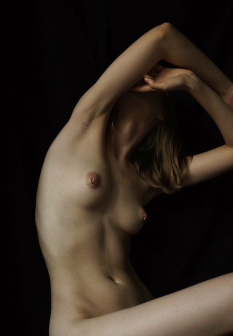 sabrinartnss model art photos