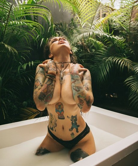 Natalia Veretennikova art model image