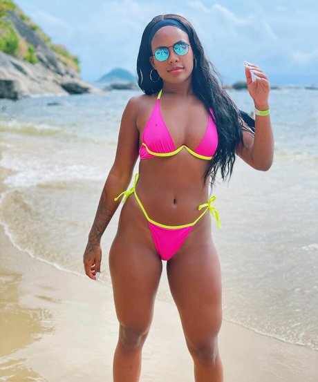 Marvvila pretty actress photo