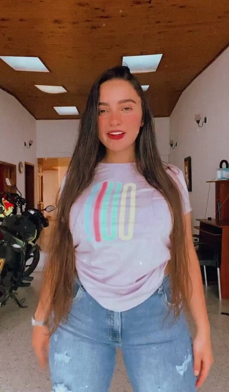 lamartinezruiz nude star picture