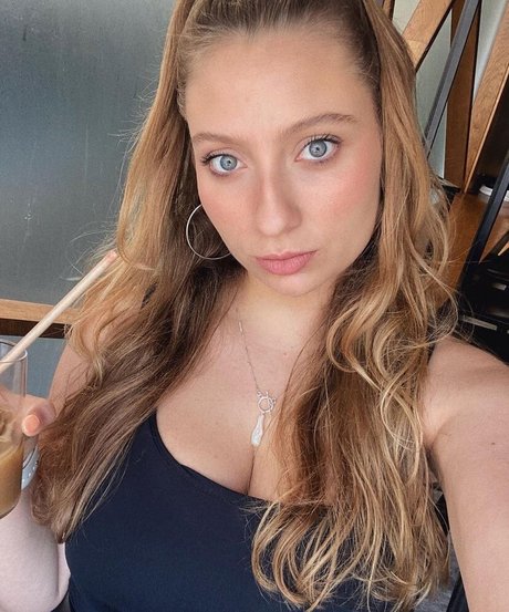 wedgie onlyfans adult image