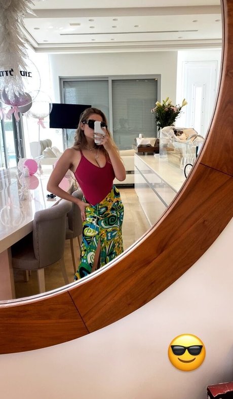 18 nude onlyfans beautiful nude photo