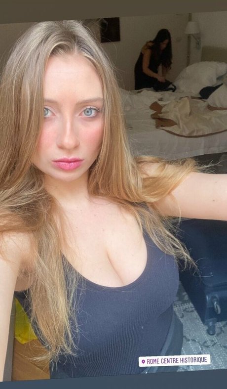 Shachar Alkoser star sexy image