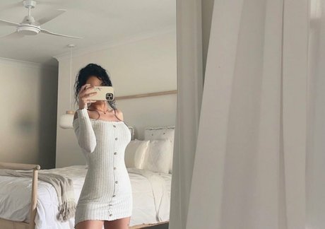 Mary Glossop star nude photo