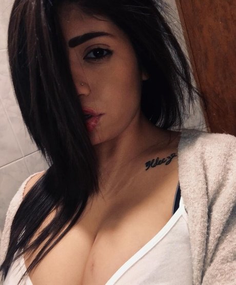 Kimberly Hdeez pornstar pretty photos