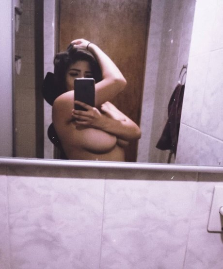 Kimberly Hdeez model hot pic