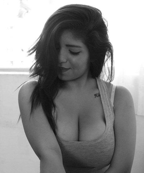 Kimberly Hdeez star high quality image