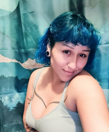 venusontheflipside model top pic