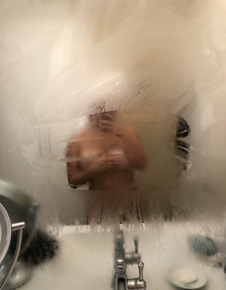 Kattjia star pornographic photos