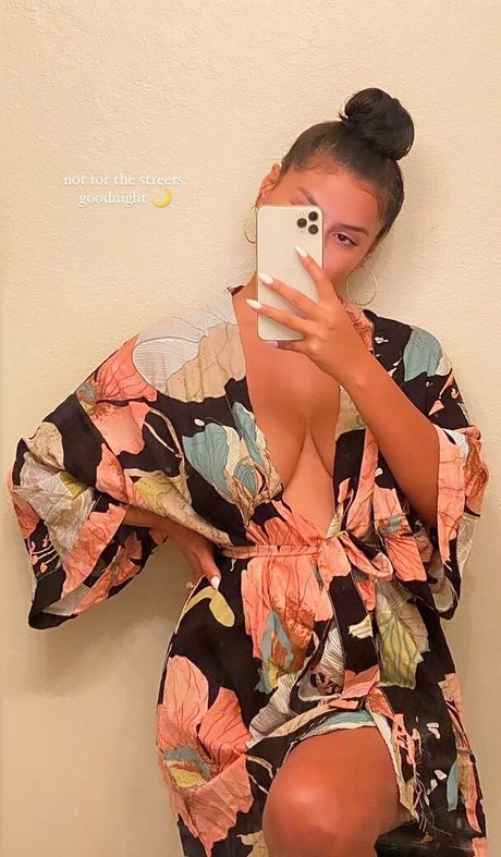 Lucero Crystal pornstar archive