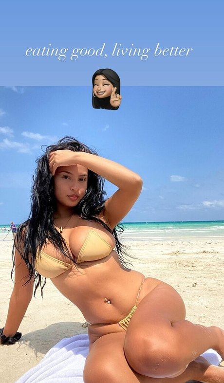 Lucero Crystal hot star photo