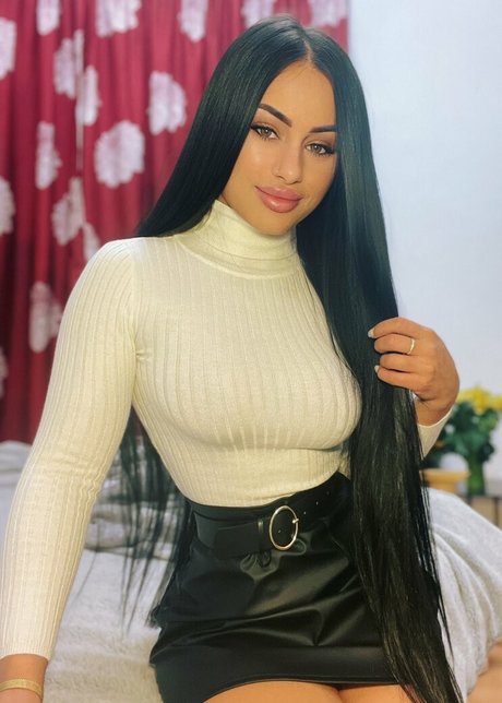 anacatana model adult photos