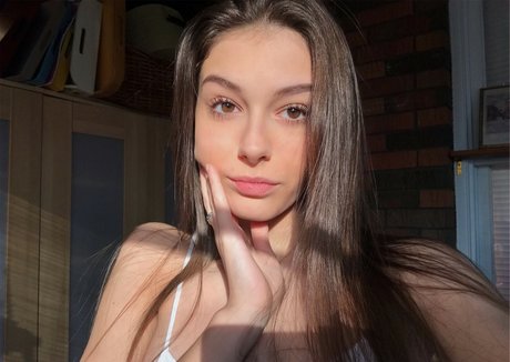 brunettestarbucksaddict hot pornstar image