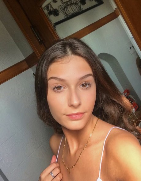 brunettestarbucksaddict pornstar hot image