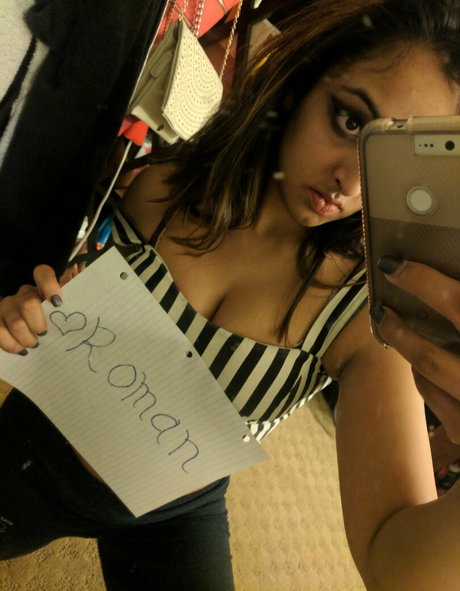 MyGirlFund MGF model erotic pic