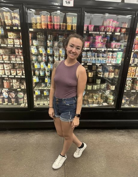 Xxxkhloekarter star beautiful pics