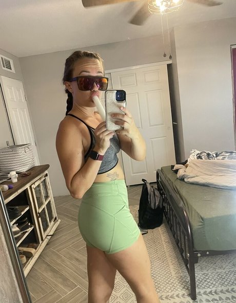 Xxxkhloekarter exclusive pornstar archive