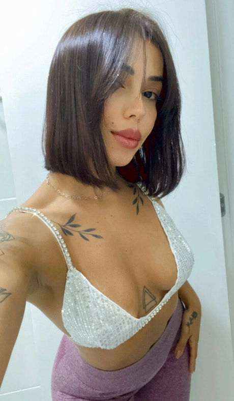 Eloh model adult photos