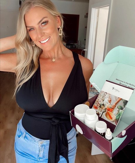 Annaliese Gann perfect model archive