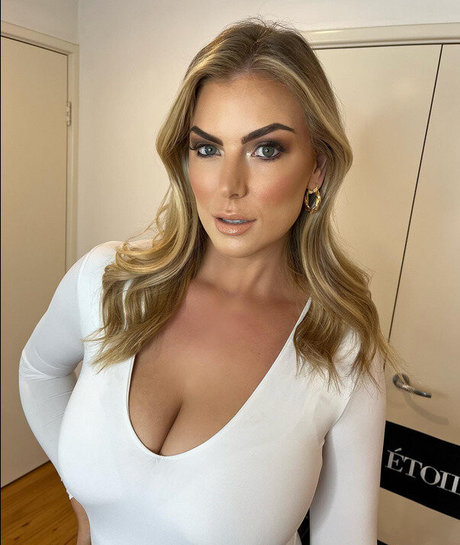 Annaliese Gann hd pornstar gallery