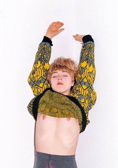 Vincent Littlehat naked model pic