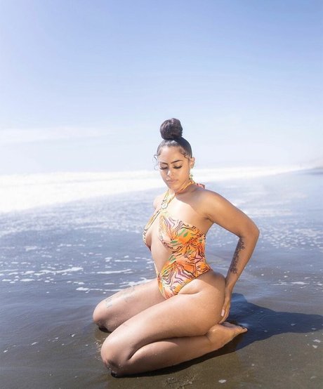 _shebecrazy nudes model photo