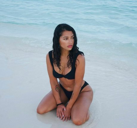 Vanessa White naked pornstar photo