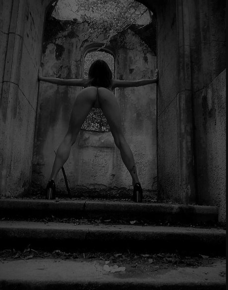 saashaworld model erotic photos