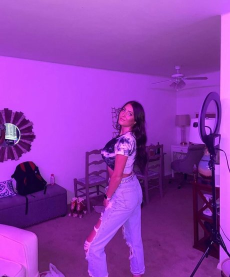 burkekelleher sexy actress galleries