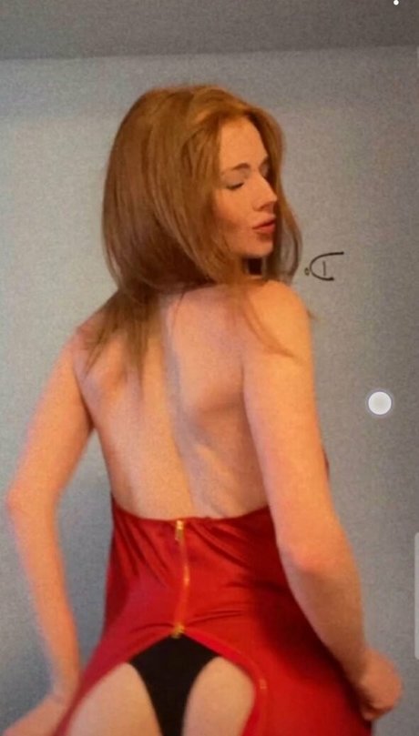 Jodie Baker xxx model photo