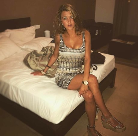 Claudia Valler free actress pics