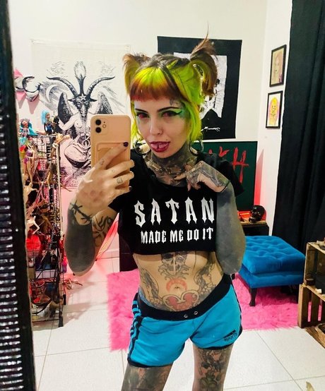 Mari Zombie pornstar free pictures