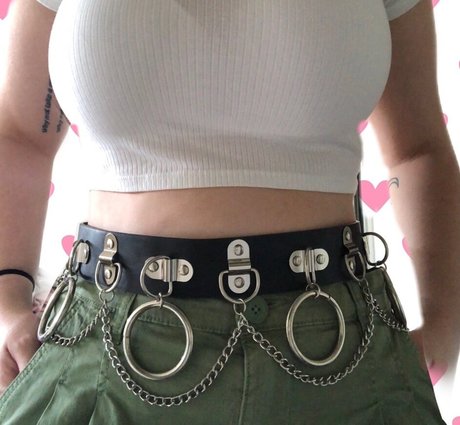 Tayla Cooper star pretty picture