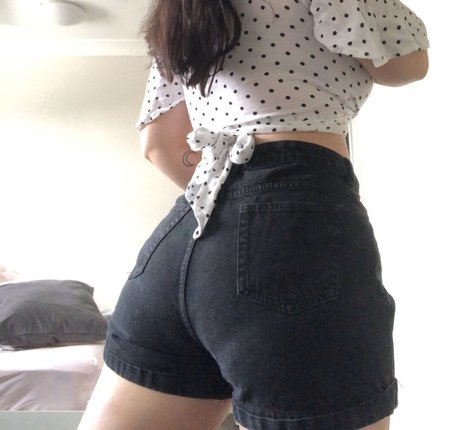 Tayla Cooper star nude gallery