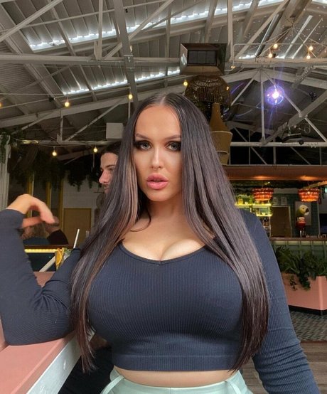 Tayla Cooper nude pornstar photos