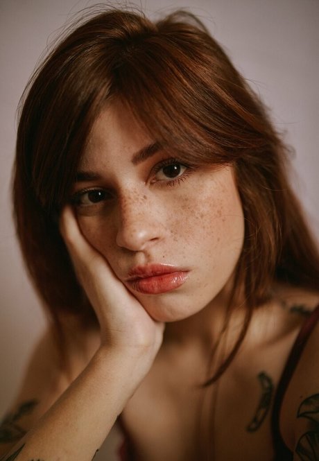 Esther Argolo star exclusive picture