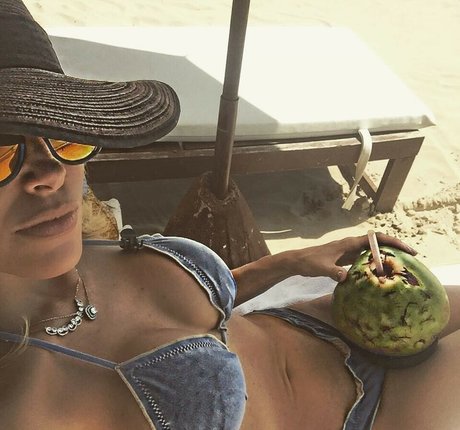 Roberta Carbonari Muzy star perfect pics