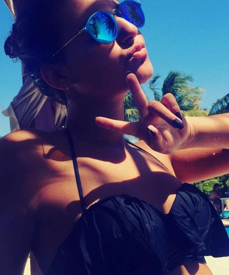 Roberta Carbonari Muzy porn actress images